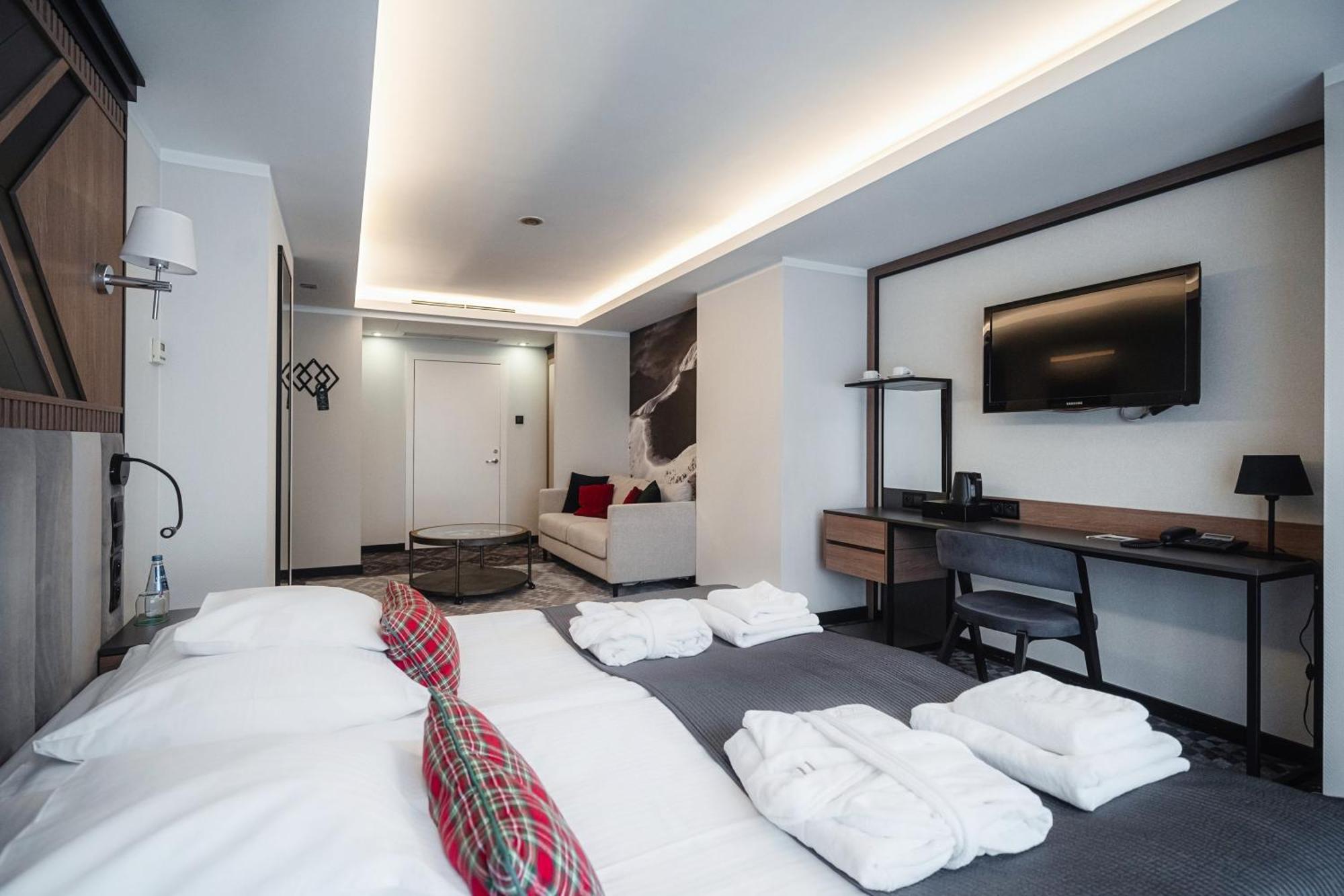 Rysy Boutique Hotel Закопане Номер фото A room at the hotel